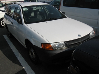 2000 Nissan AD Wagon