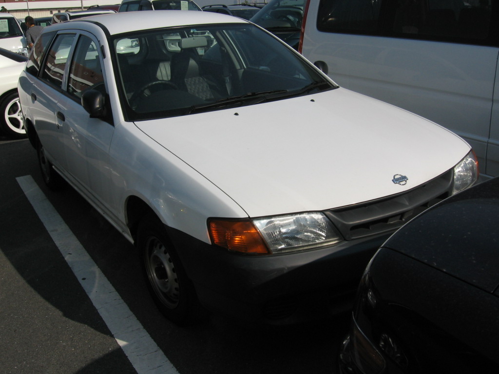 2000 Nissan AD Wagon