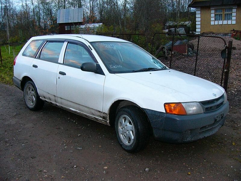 2000 Nissan AD Wagon