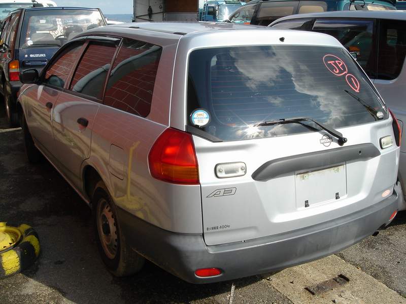 2000 Nissan AD Wagon