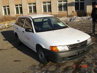 2000 Nissan AD Wagon