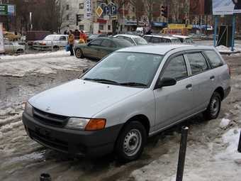 2000 Nissan AD Wagon