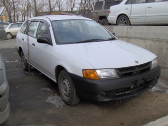 2000 Nissan AD Wagon