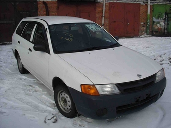 2000 Nissan AD Wagon
