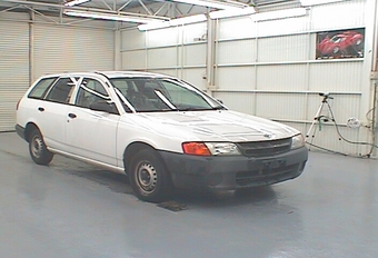 2000 Nissan AD Wagon
