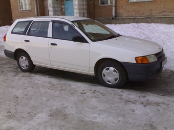 2000 Nissan AD Wagon