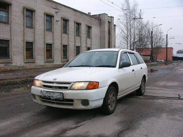 2000 Nissan AD Wagon