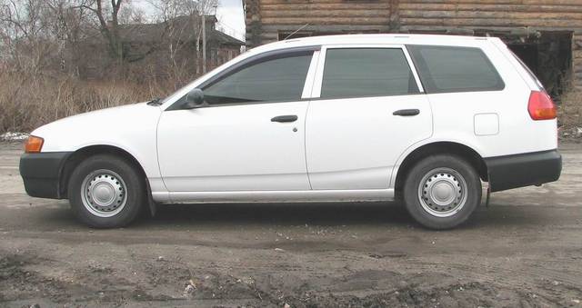2000 Nissan AD Wagon