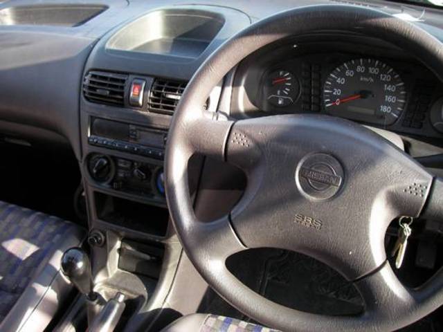 2000 Nissan AD Wagon
