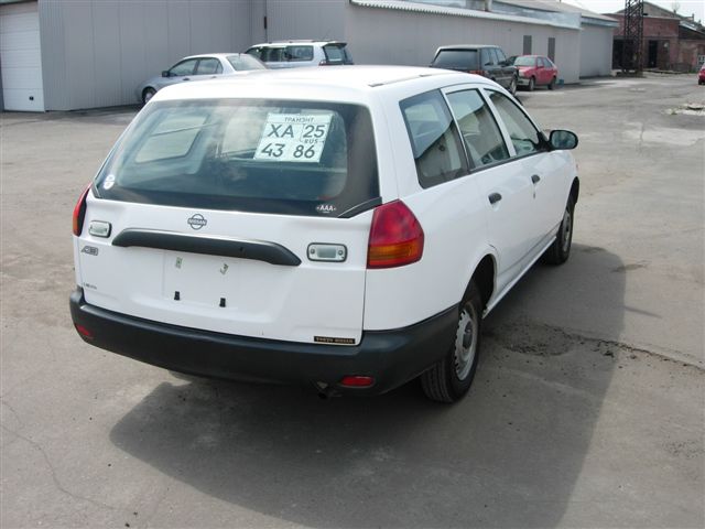 2000 Nissan AD Wagon