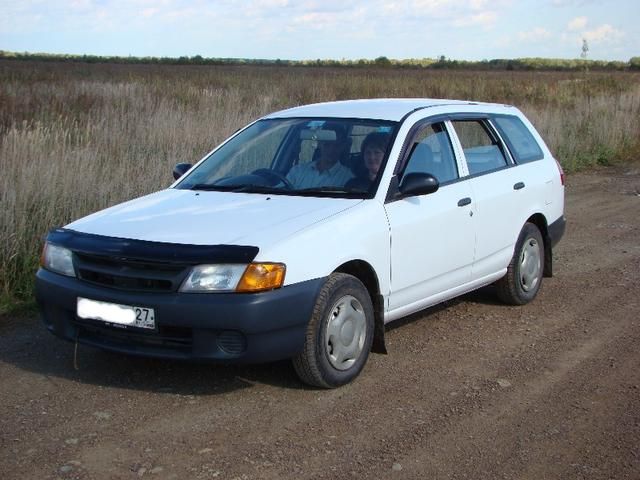 2000 Nissan AD Wagon