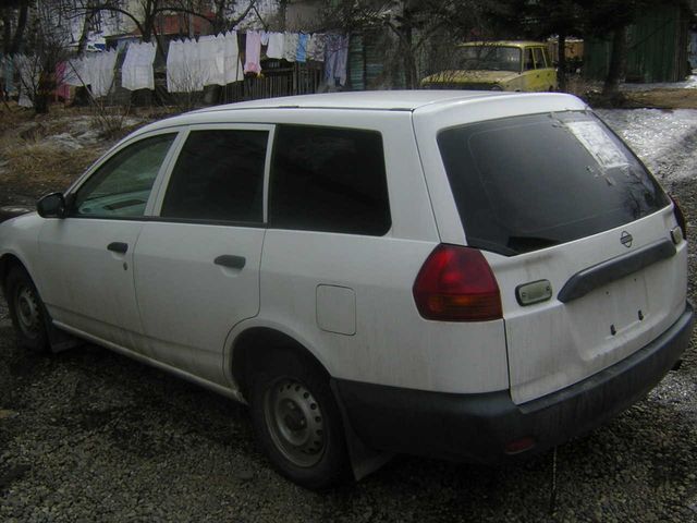 2000 Nissan AD Wagon