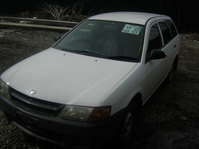2000 Nissan AD Wagon