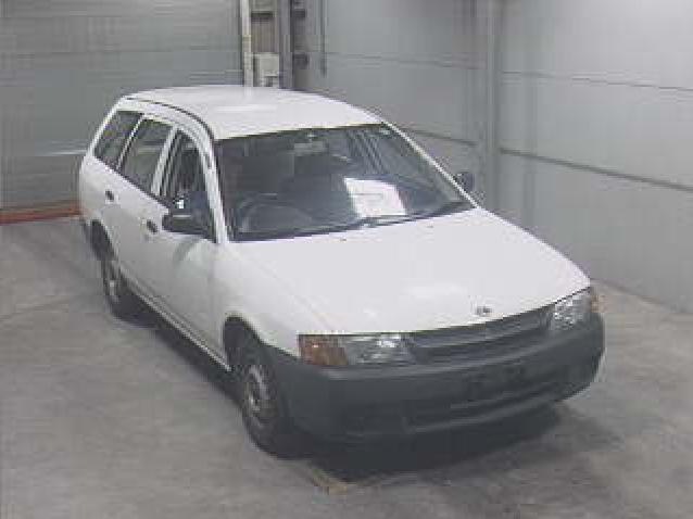 2000 Nissan AD Wagon Photos