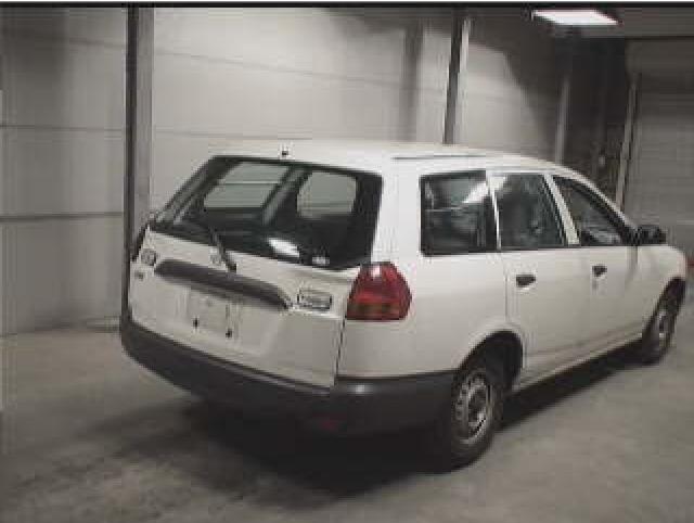 2000 Nissan AD Wagon Photos