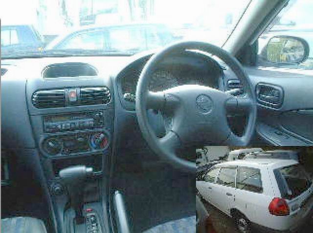 2000 Nissan AD Wagon Pictures