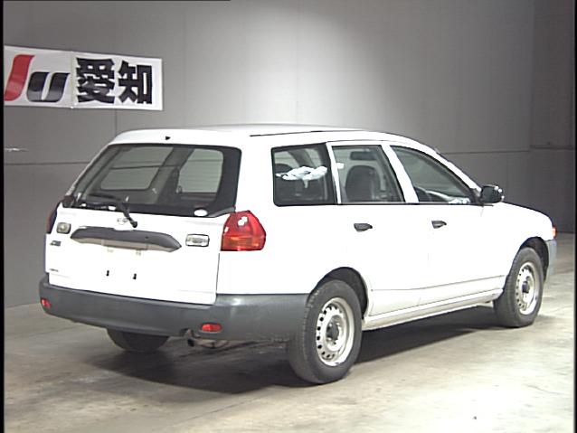 2000 Nissan AD Wagon Pictures