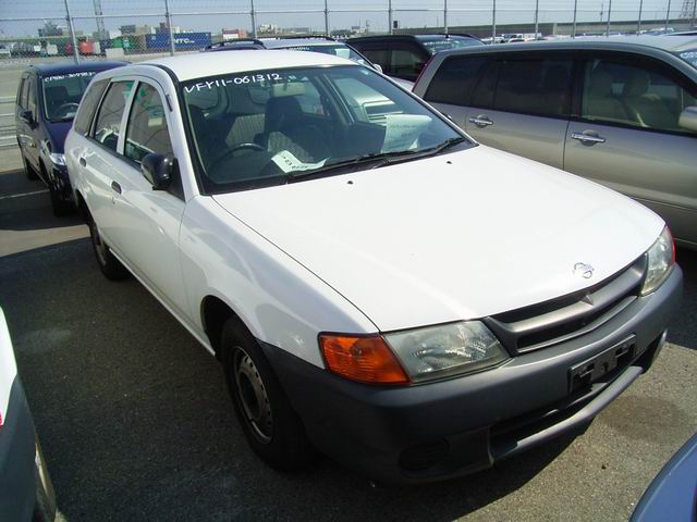 2000 Nissan AD Wagon Pics