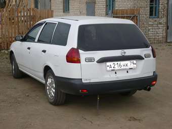 2000 Nissan AD Wagon Pictures