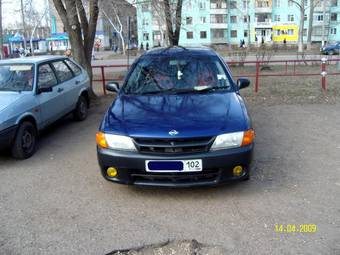 2000 Nissan AD Wagon Photos