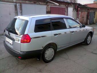 2000 Nissan AD Wagon Photos