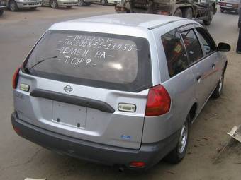 2000 Nissan AD Wagon Photos