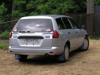 2000 Nissan AD Wagon Pictures