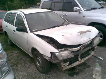 2000 Nissan AD Wagon Photos