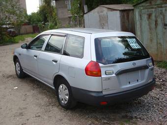 2000 Nissan AD Wagon Photos