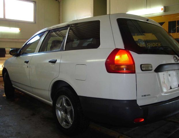 2001 Nissan AD Wagon