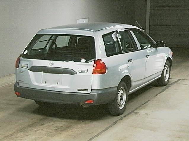 2001 Nissan AD Wagon Pictures