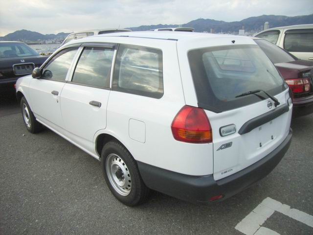 2001 Nissan AD Wagon Wallpapers