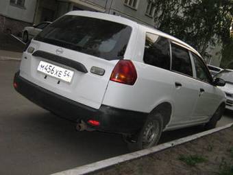 2001 Nissan AD Wagon Photos