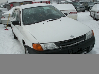 2002 Nissan AD Wagon