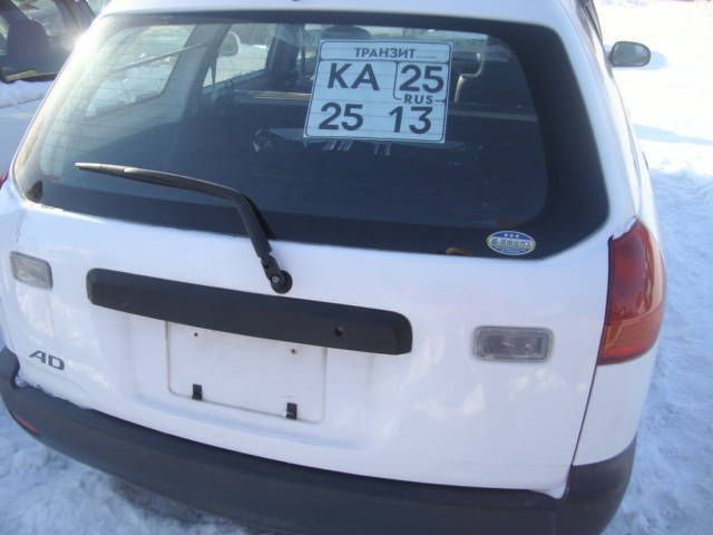 2002 Nissan AD Wagon