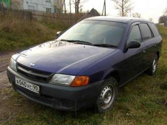 2002 Nissan AD Wagon Pictures