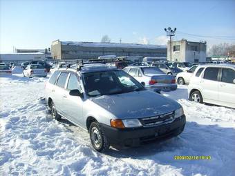 2002 Nissan AD Wagon Photos