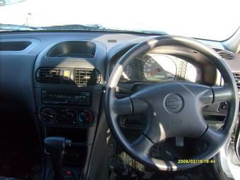 2002 Nissan AD Wagon Images