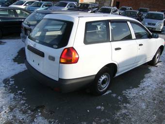 2002 Nissan AD Wagon Pictures