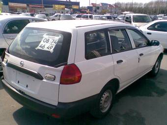 2002 Nissan AD Wagon Photos