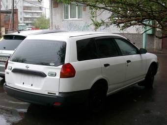 2002 Nissan AD Wagon Photos