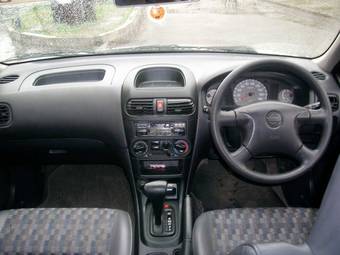 2002 Nissan AD Wagon Pictures