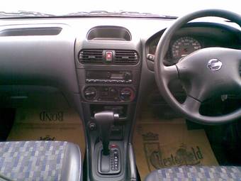 2002 Nissan AD Wagon Photos