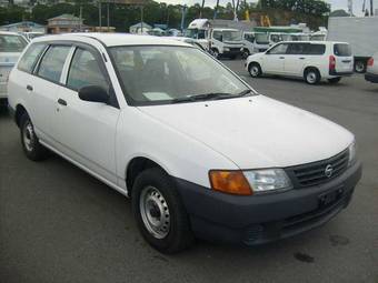 2002 Nissan AD Wagon Pics