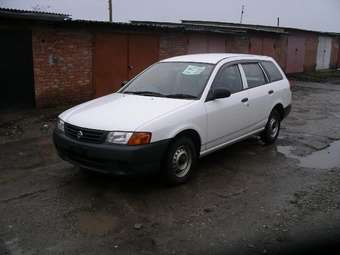 2003 Nissan AD Wagon Images