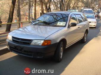 2003 Nissan AD Wagon Photos