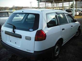 2004 Nissan AD Wagon Pictures