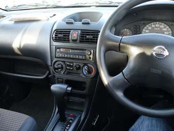 2004 Nissan AD Wagon Images