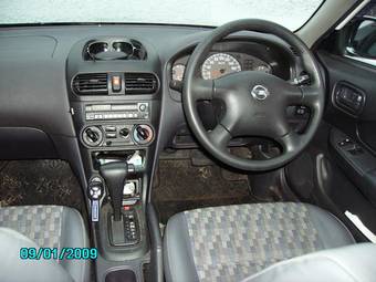 2004 Nissan AD Wagon Pictures