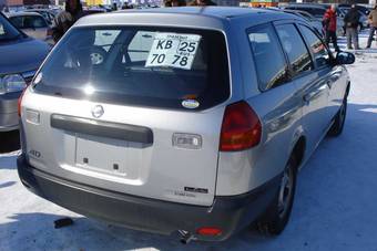 2004 Nissan AD Wagon Photos